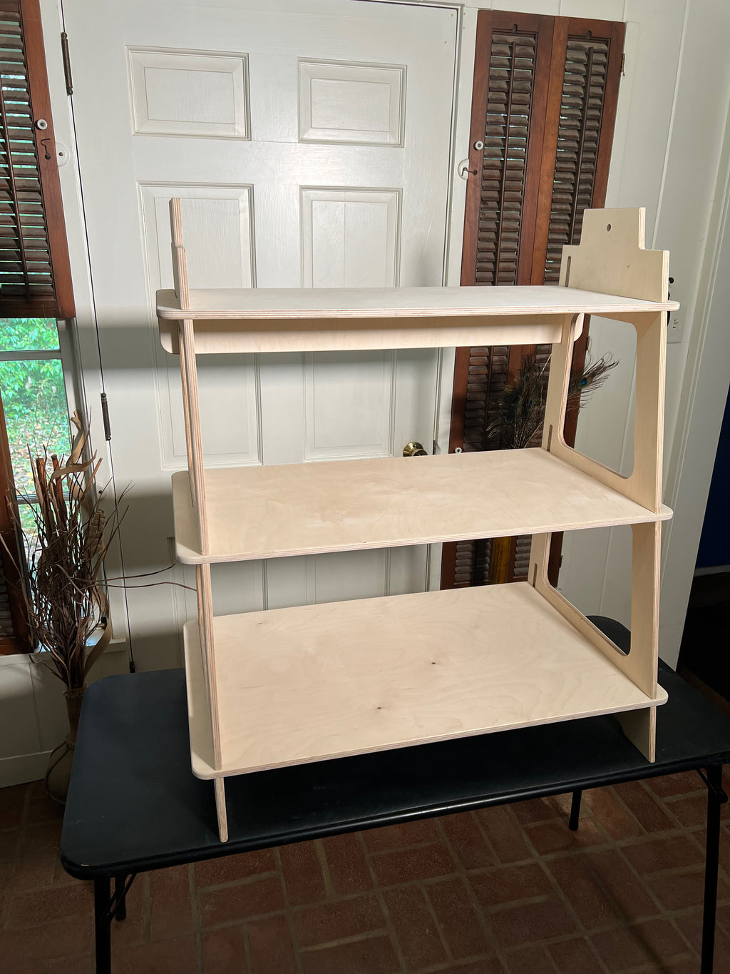 Pinnacle Display Shelf