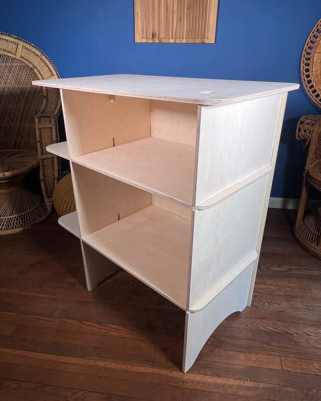 Collapsible Wooden Vendor Kiosk – Baltic Birch Craft Fair Display with Side & Back Shelves – Portable Checkout Stand for Markets And Pop-Ups