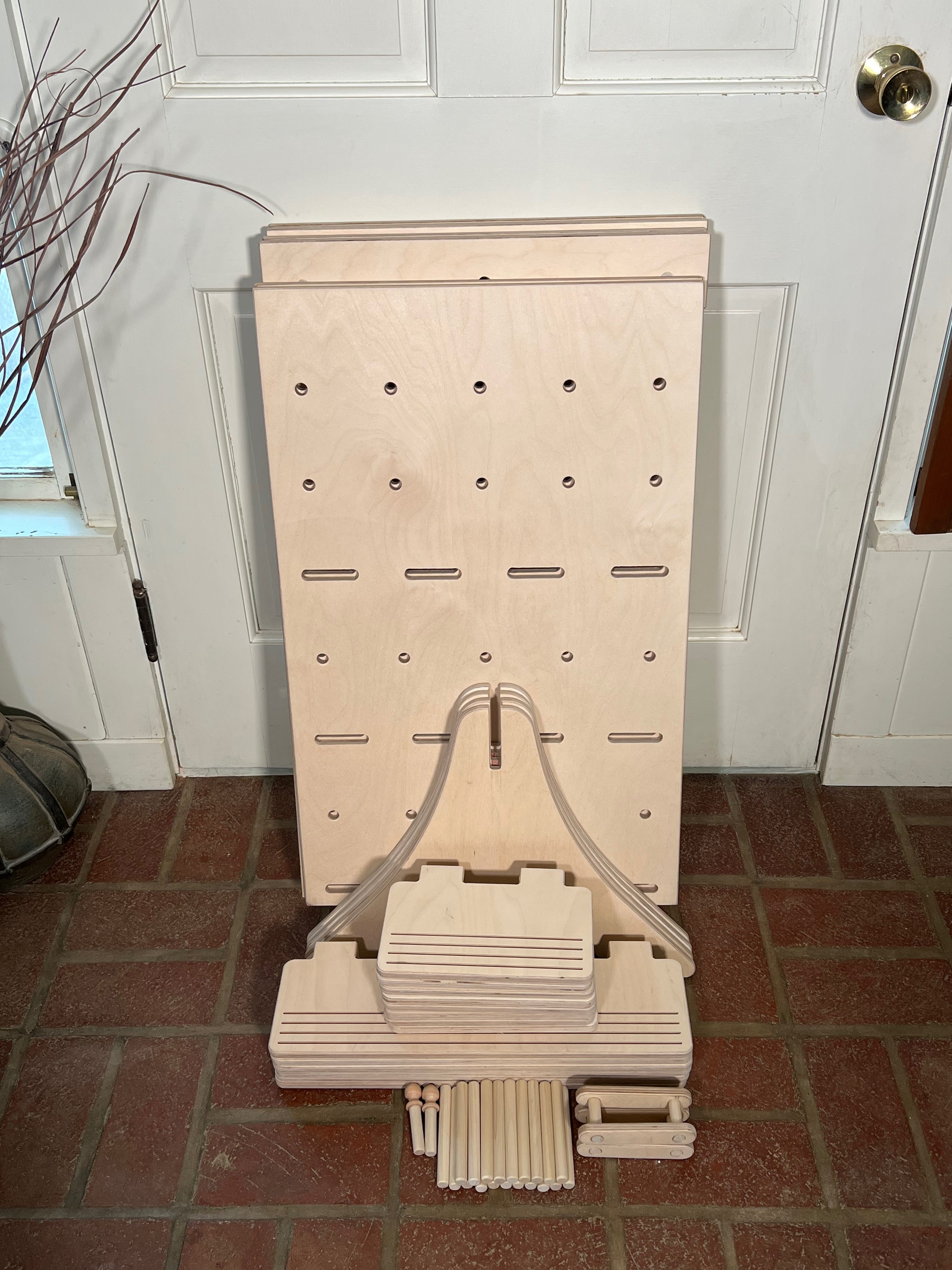 Collapsible Side-by-Side Floor Display – Modular Wood Pegboard Rack with Shelves & Pegs, Flat-Pack Exhibit for Craft Fair/Market Vendors