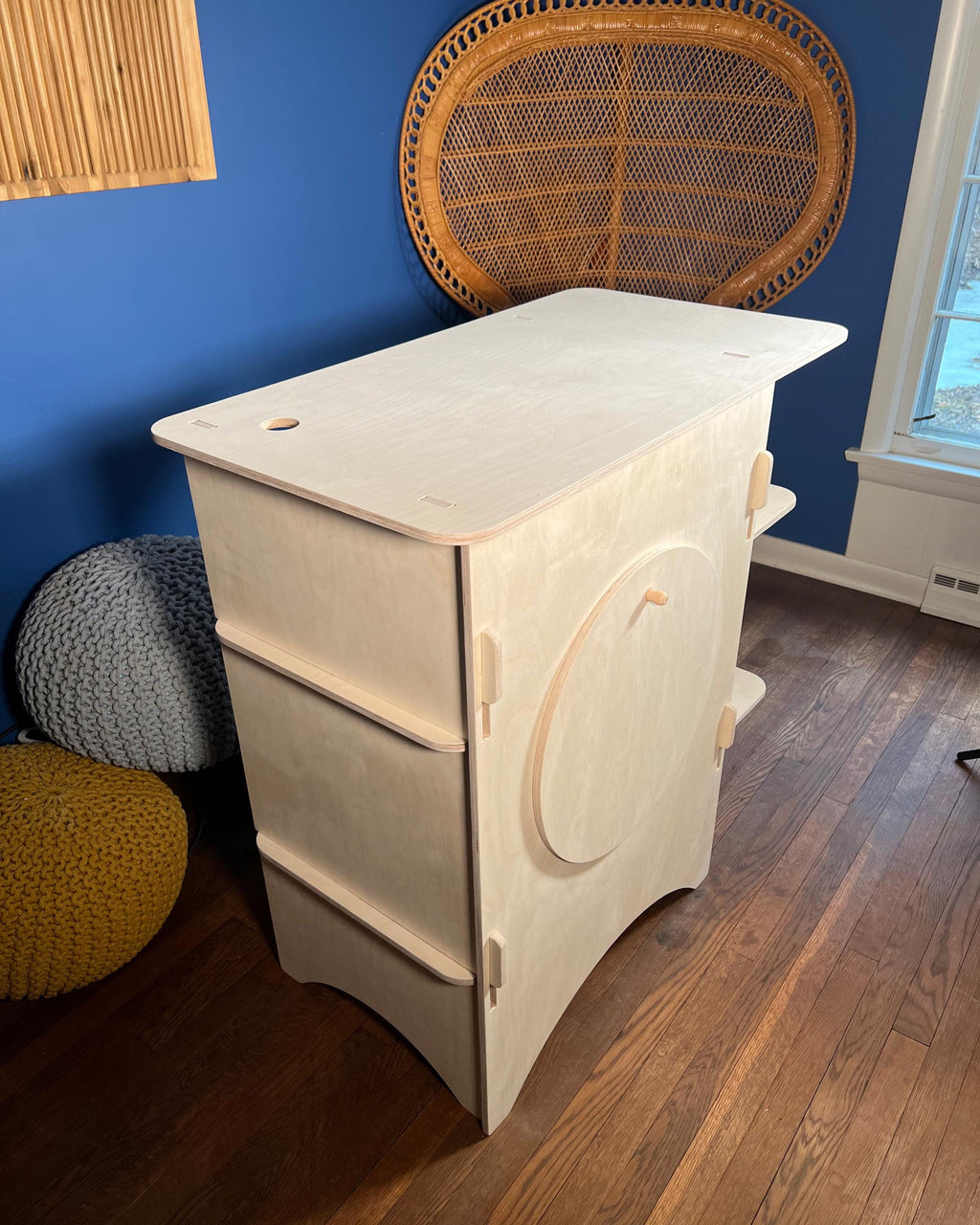 Collapsible Wooden Vendor Kiosk – Baltic Birch Craft Fair Display with Side & Back Shelves – Portable Checkout Stand for Markets And Pop-Ups