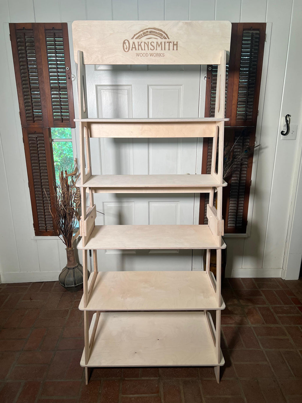 Pinnacle Display Shelf