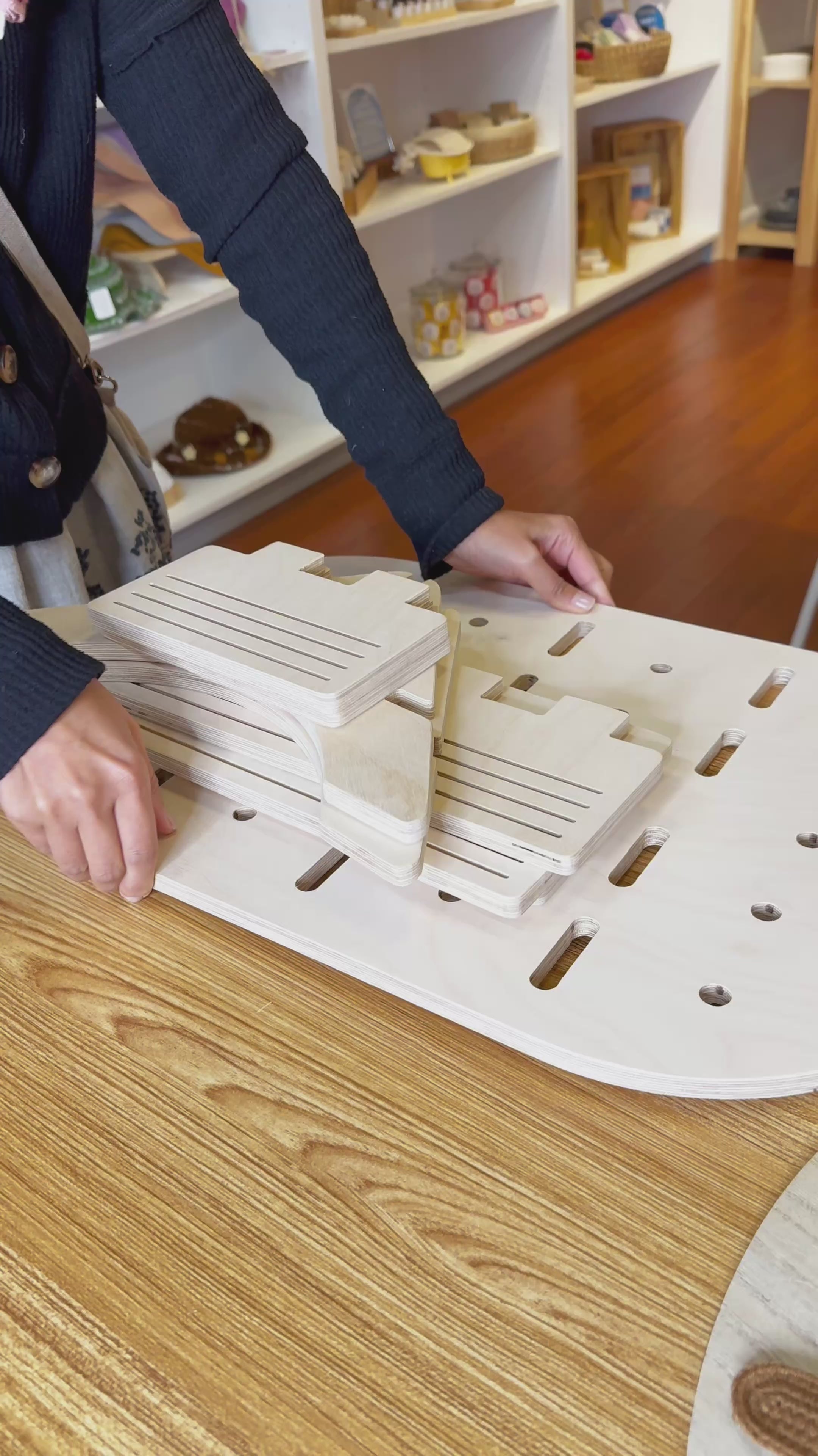 Summit Standard Tabletop Display